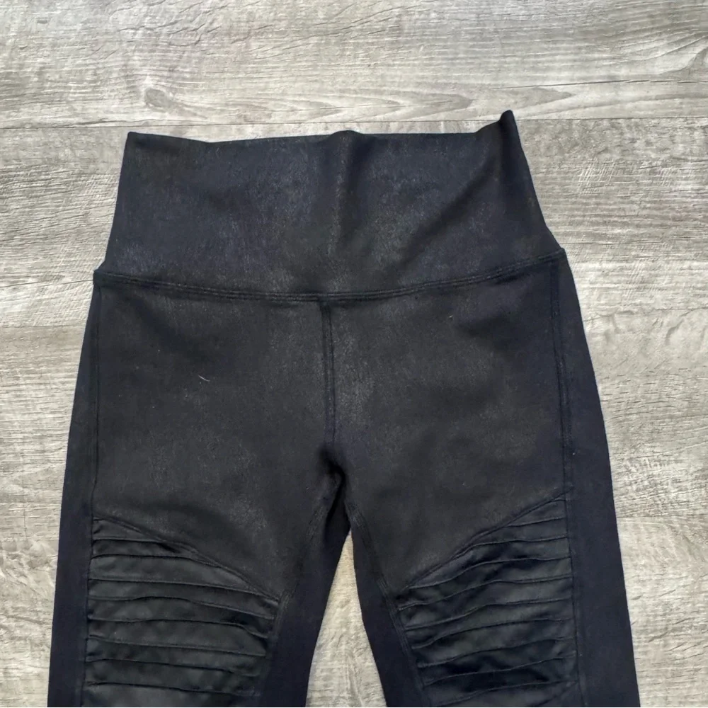 ALO Yoga High Waisted Black Full Length Moto Leggings Womens Sz. S